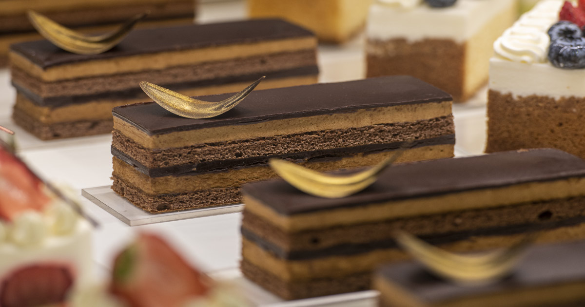 these-torts-are-not-viennese-pastries